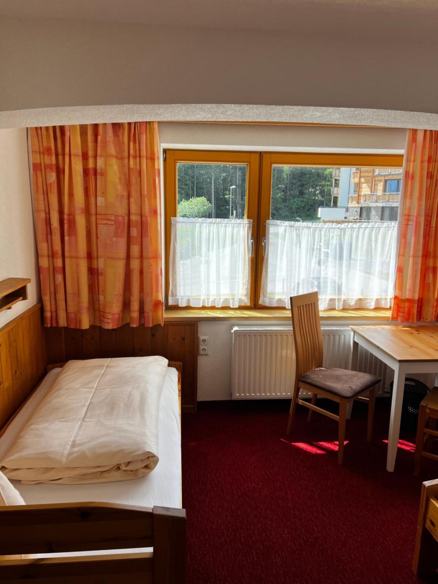 Апартаменты Haus Steissbach Санкт-Антон-ам-Арльберг Экстерьер фото