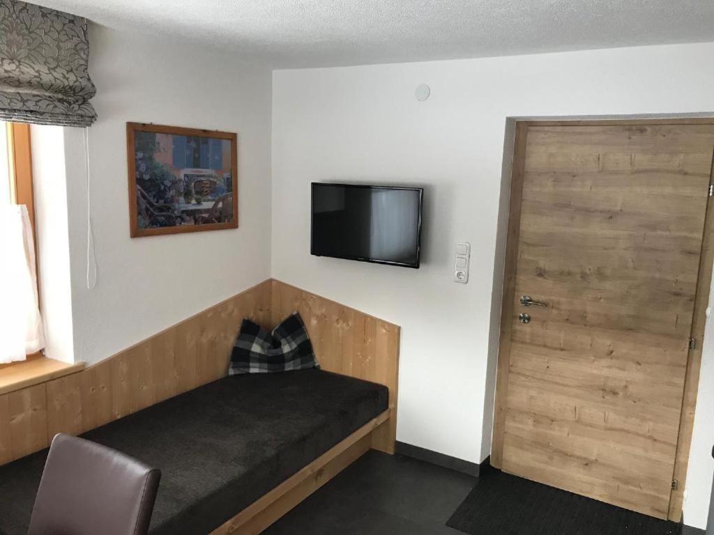 Апартаменты Haus Steissbach Санкт-Антон-ам-Арльберг Экстерьер фото